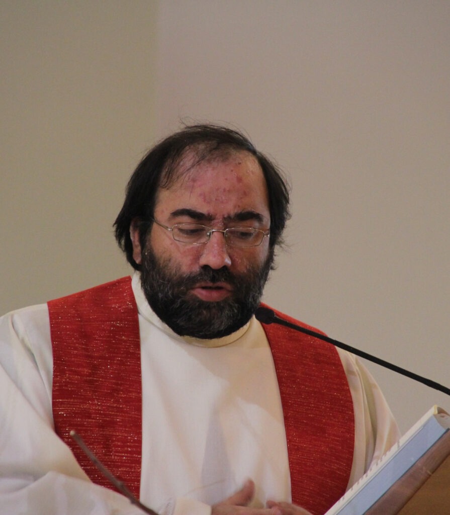 Questa sera alle ore 19.00 l’ingresso di don Fabio Tricarico Questa sera alle ore 19.00 l’ingresso di don Fabio Tricarico parroco dei SS. Medici in Terlizzi – Diocesi di Molfetta-Ruvo-Giovinazzo-Terlizzi