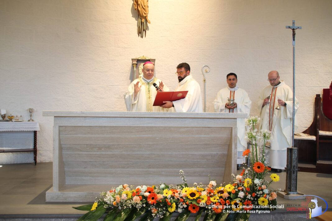 Santa Messa con il rito di benedizione del nuovo ambone e del nuovo altare