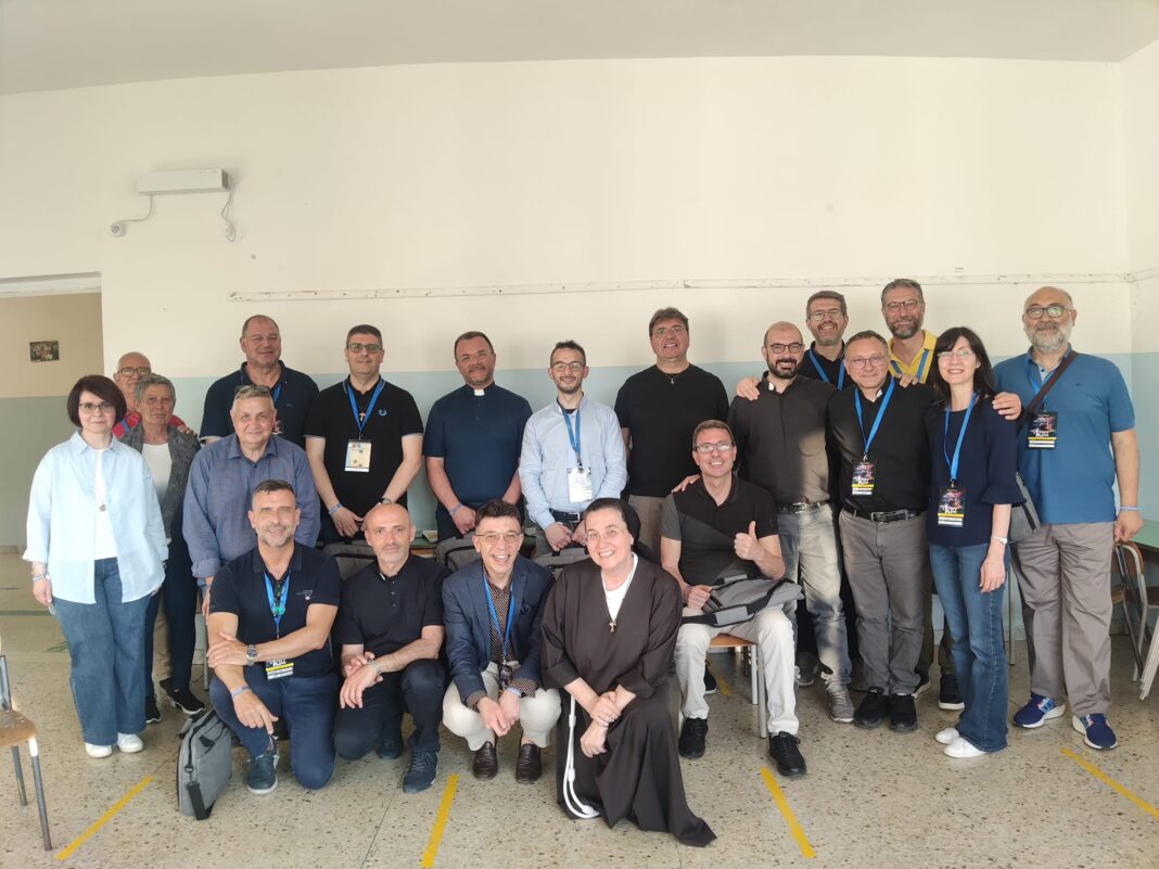 Il gruppo dei pugliesi al Convegno Nazionale dei direttori degli Uffici Catechis