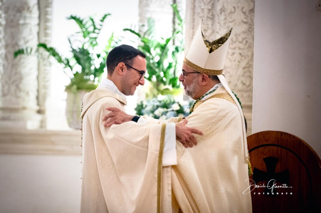 Immissione canonica di don Matteo Brunetta a Minervino di Lecce Immissione canonica di don Matteo Brunetta a Minervino di Lecce e Specchia Gallone