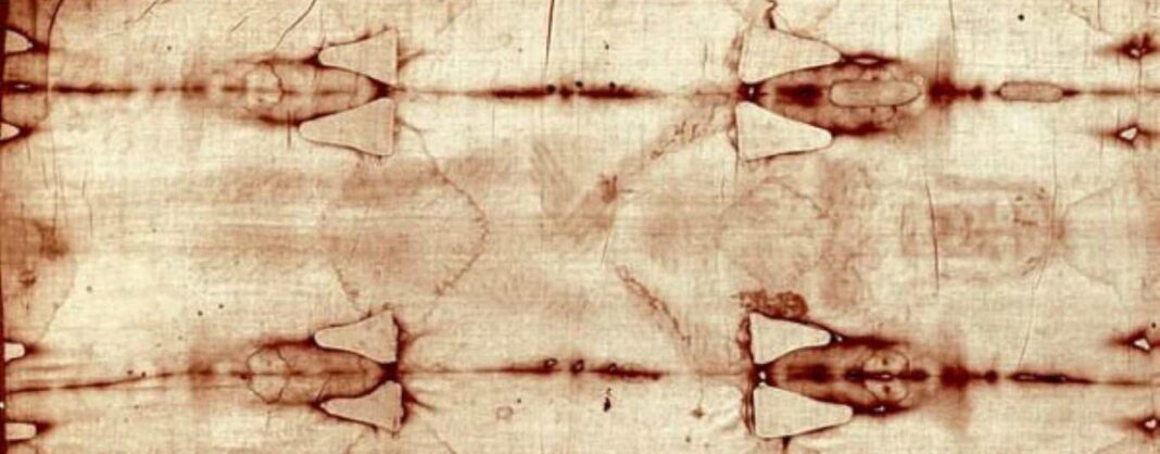 L’analisi ai raggi X mostra che la Sindone di Torino L’analisi ai raggi X mostra che la Sindone di Torino ha 2000 anni di storia — Arcidiocesi Bari-Bitonto