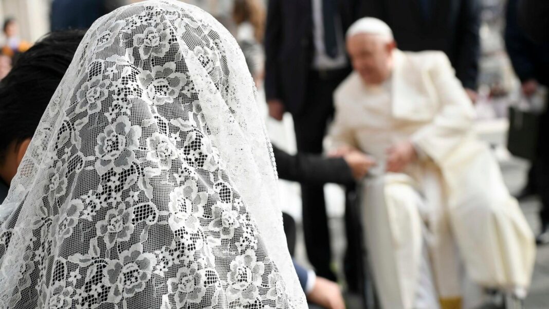 In dono al Papa le orecchiette fatte in casa dalle In dono al Papa le orecchiette fatte in casa dalle donne di Bari vecchia — Arcidiocesi Bari-Bitonto