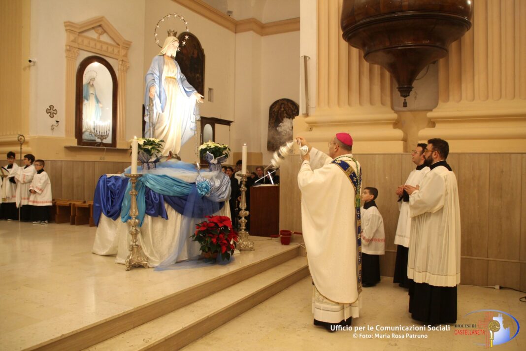 deposizione della corona e Santa Messa – Diocesi di Castellaneta