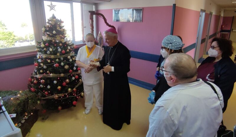 Il vescovo Cornacchia visita gli ammalati e celebra la santa Il vescovo Cornacchia visita gli ammalati e celebra la santa messa nell’ospedale di Molfetta – Diocesi di Molfetta-Ruvo-Giovinazzo-Terlizzi