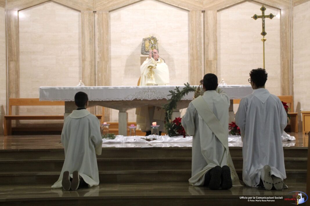 Cenacolo Eucaristico-Vocazionale in preparazione all’Ordinazione Presbiterale di Don Lorenzo Montenegro – Diocesi di Castellaneta