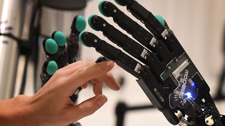 L’IA, strumento che non sostituisce la ricchezza dell’umano cq5dam.thumbnail.cropped.1500.844.jpeg