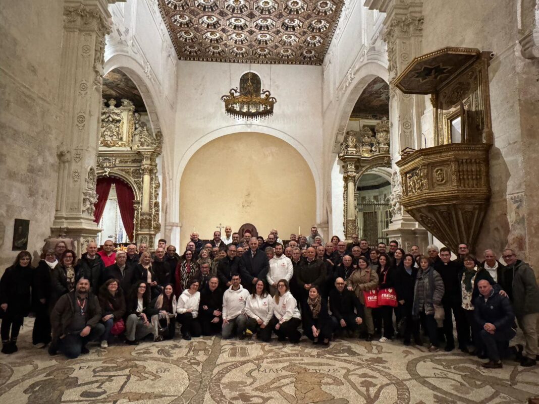 Celebrazione Eucaristica con i Gruppi Fratres della Puglia Celebrazione Eucaristica con i Gruppi Fratres della Puglia