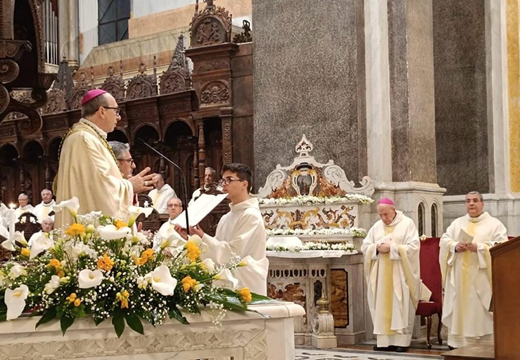 Santa Messa Crismale: mercoledì 16 aprile a Gravina in Puglia Santa Messa Crismale: mercoledì 16 aprile a Gravina in Puglia
