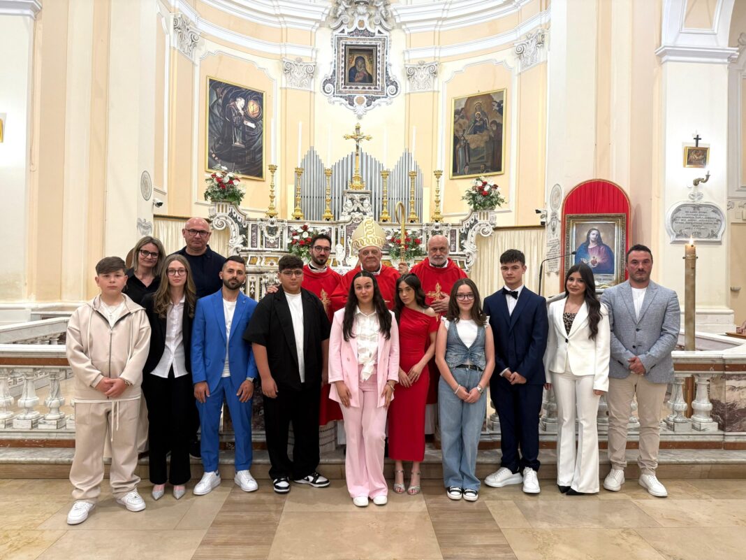 Mons. Vescovo celebra le Cresime nella parrocchia di San Matteo Apostolo al Carmine