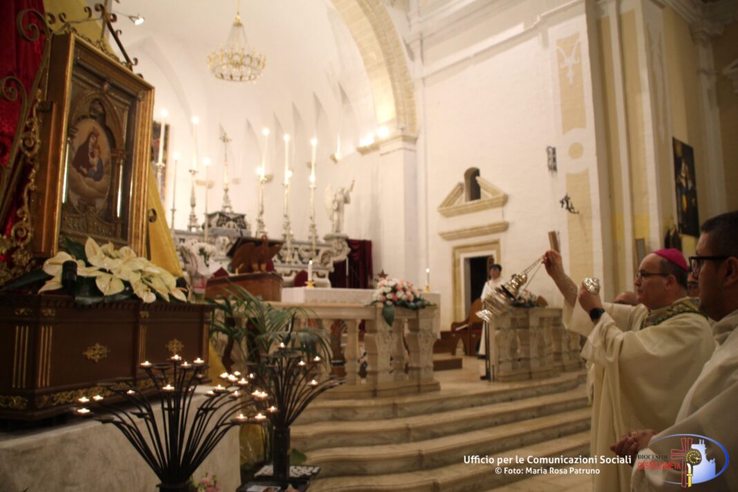 Santa Messa per il pellegrinaggio del Quadro della Madonna del Pozzo a Castellaneta: le immagini