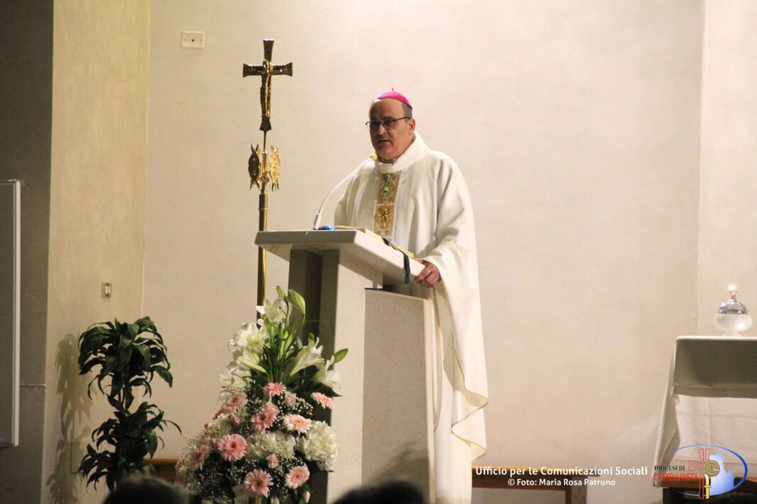 Omelia di Mons. Sabino Iannuzzi durante la Santa Messa per l’inizio della missione alle famiglie della Parrocchia San Pietro Apostolo di Mottola – Diocesi di Castellaneta