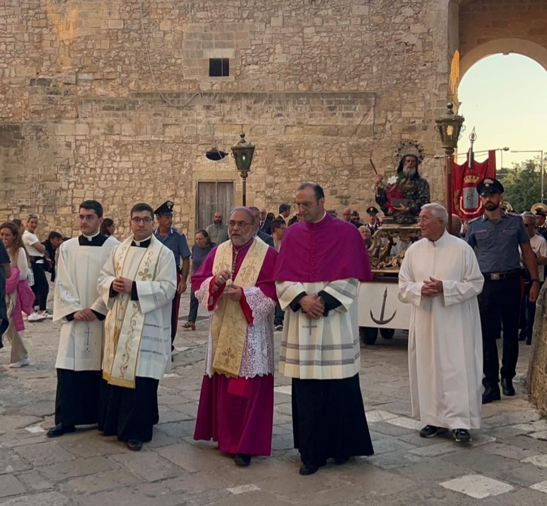 Festeggiamenti in onore di San Francesco da Paola Festeggiamenti in onore di San Francesco da Paola